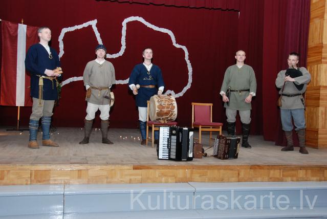 Folkloras kopa "Vilki" koncertā "Latvijai - 90", 2008.g. nov.
